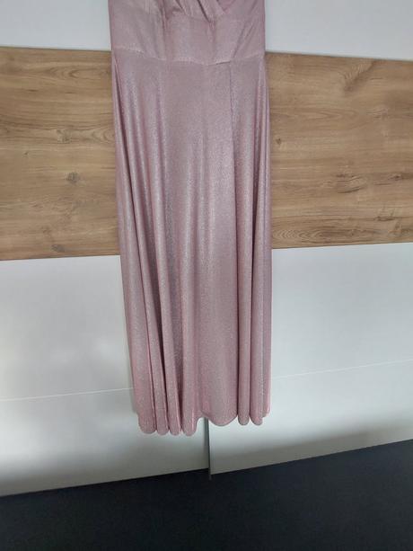 Spoločenské šaty, 38