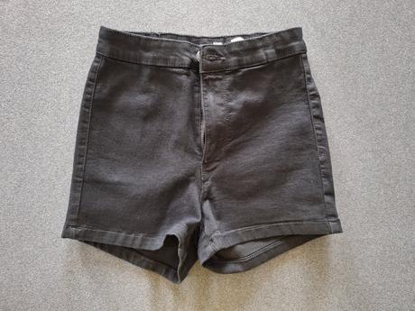 Šortky, sinsay,34