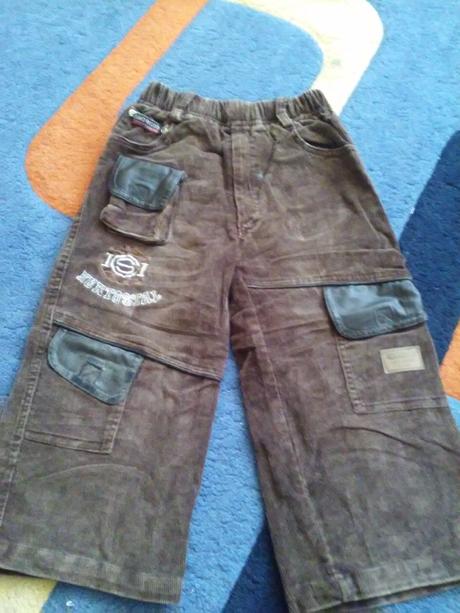 Tmavé menčestráky, 104