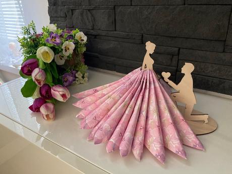 Držiak servitok baletka/ svadba/ anjel, 