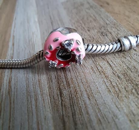 Prívesok ružový donut, 