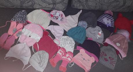 Dievčenské čiapky a rukavice, 