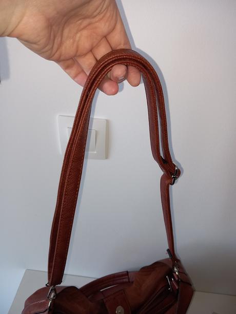 Hnedá kabelka do ruky s prídavným ramienkom, 