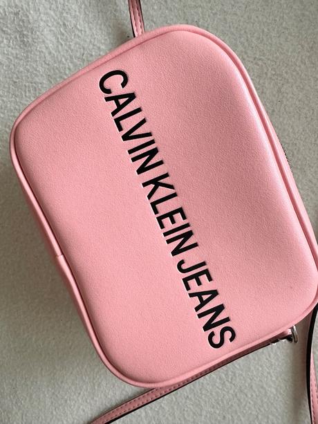 Krásna ružova calvin klein kabelka, calvin klein