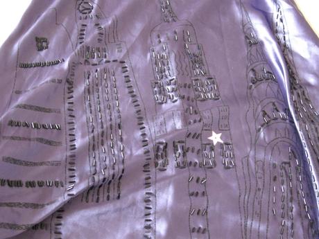 Slávnostnejšie fialové šatičky, m