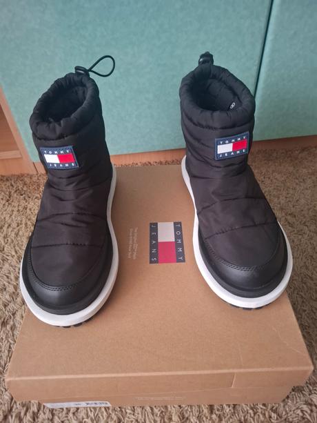 Snehule, tommy hilfiger,39