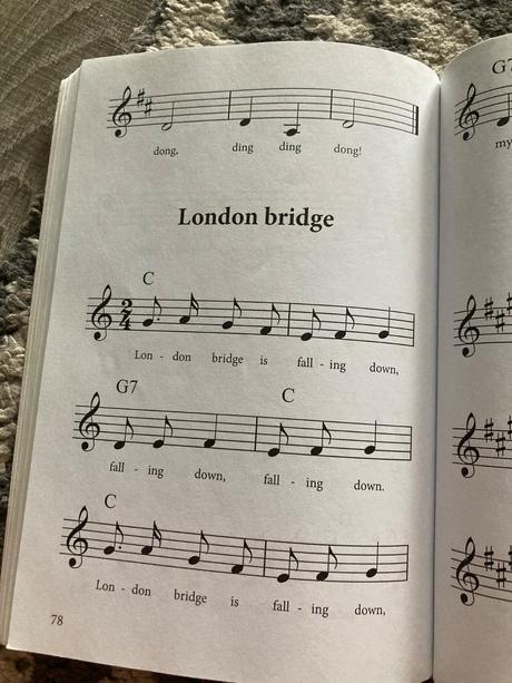 Sing a song with us (2005), 