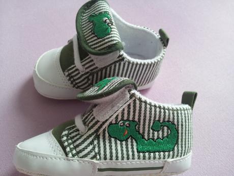 Veľmi pekné unisex capačky, <17