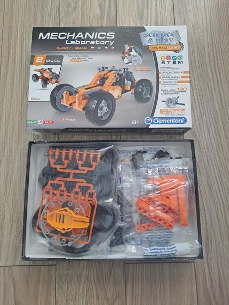 Stavebnica autíčko,