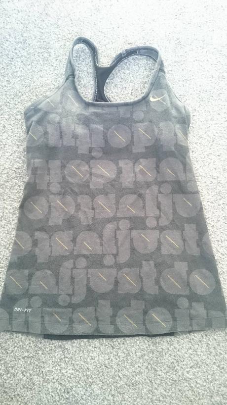 Nike tielka 9druhov/kupa po kuse, nike,m