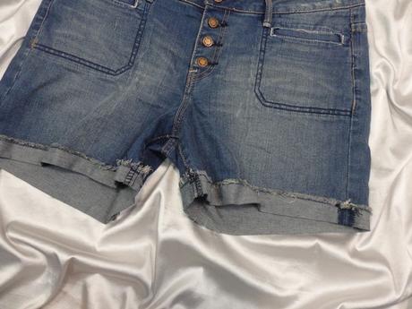 Kvalitné riflové kraťasy, takko,42