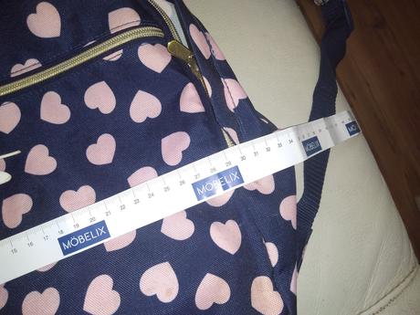 Ruksak so srdiečkami a zajacikom,