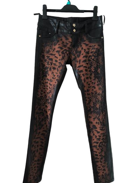 Moderné nohavice, 42