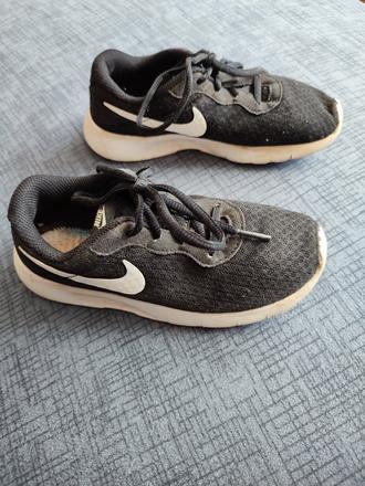 Tenisky šnurovacie, nike,31