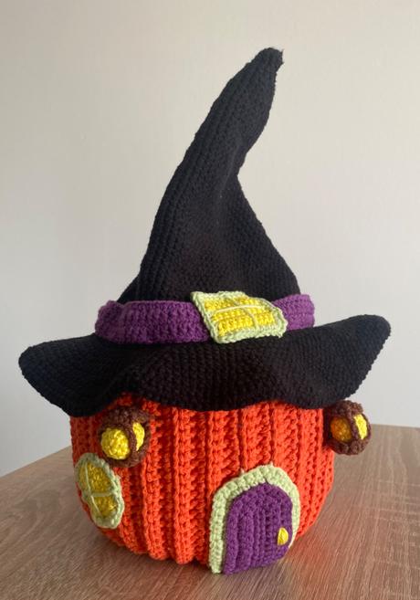 Háčkovaná dyňa - domček,