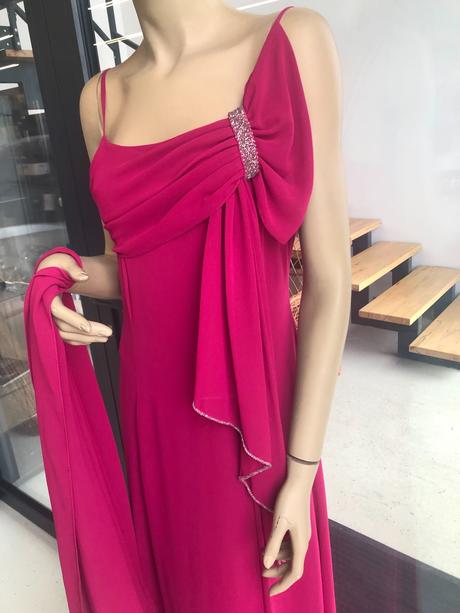 Spoločenské šaty, 40