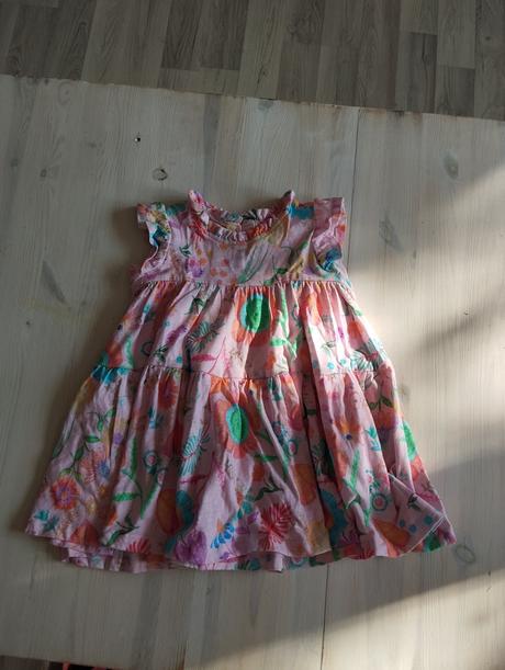 Bohaté šaty, next,86