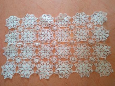 Háčkovaný obrus - hviezdy 2, 