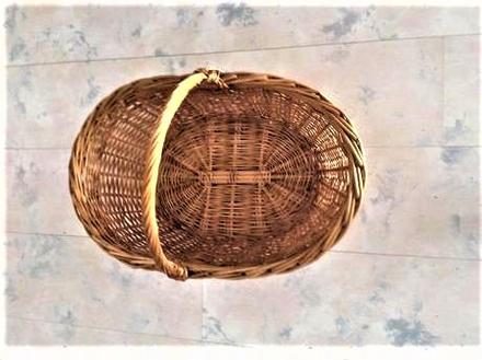Veľký prútený košík,