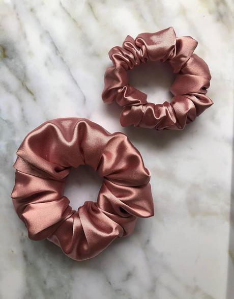 Saténová gumička scrunchie staroružová, 