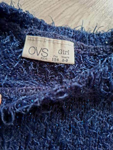 Chlpatý trblietavý sveter,  veľ. 134, ovs,134