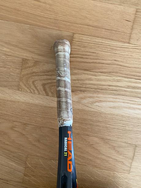 Tenisová raketa, head