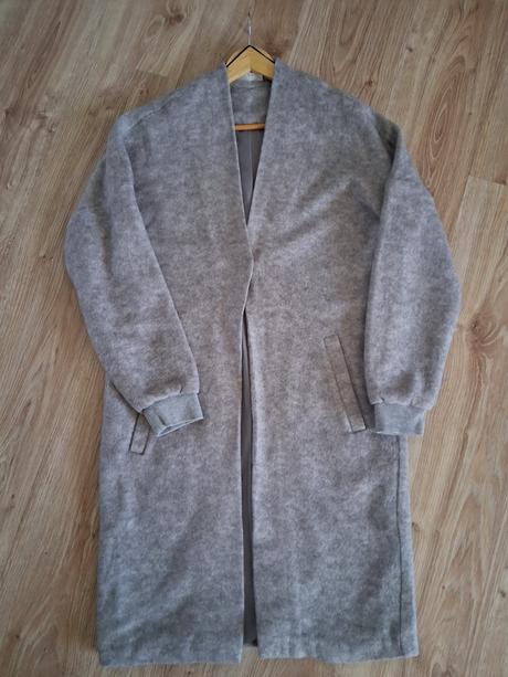 Sivý prechodný kabát, l