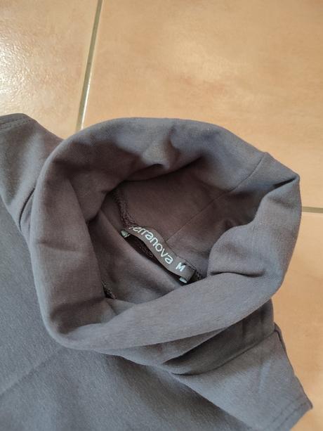 Dámske šaty zn.terranova, m