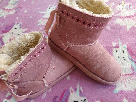 Prechodné čižmičky, 33