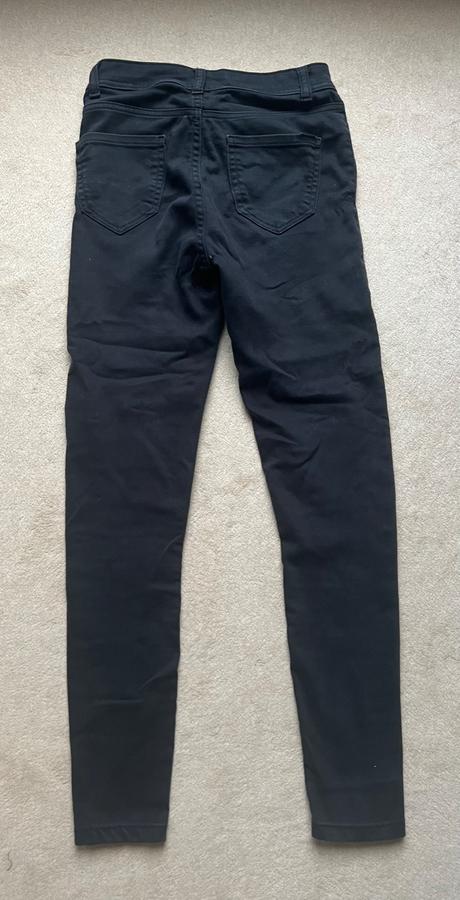 Čierne rifle, amisu,34