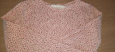 Kvetinkove tričko, h&m,140