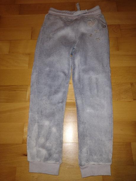 Zateplené tepláky, 122