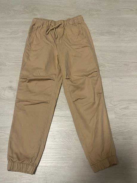 Pohodlné chlapčenské nohavice.6-7 rokov, h&m,122