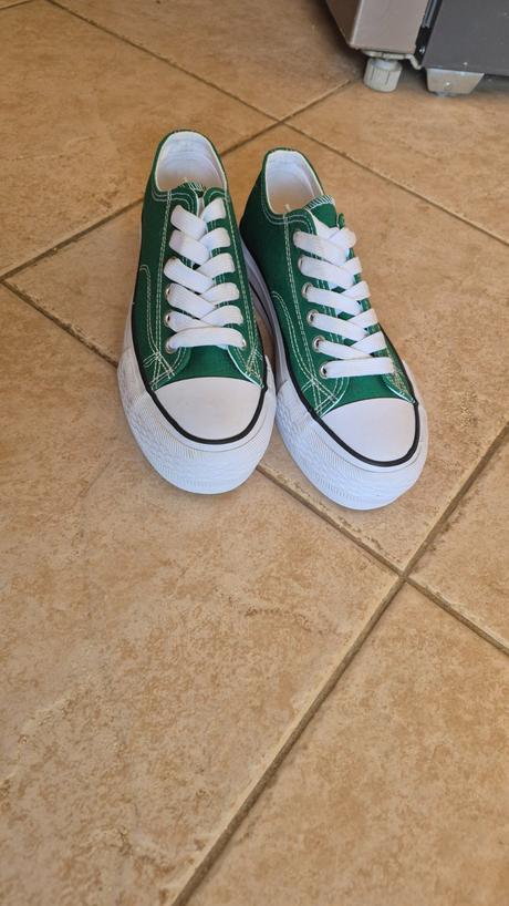 Tenisky nové, 36