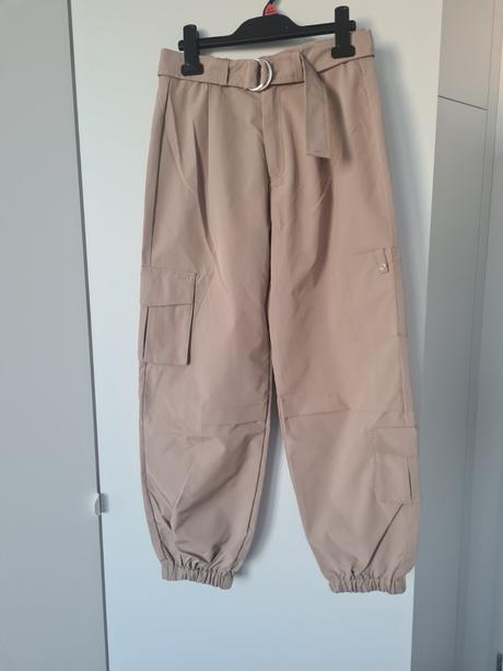 Tenke kapsace, reserved,152