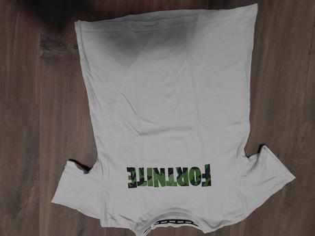 Tricko reserved, reserved,146