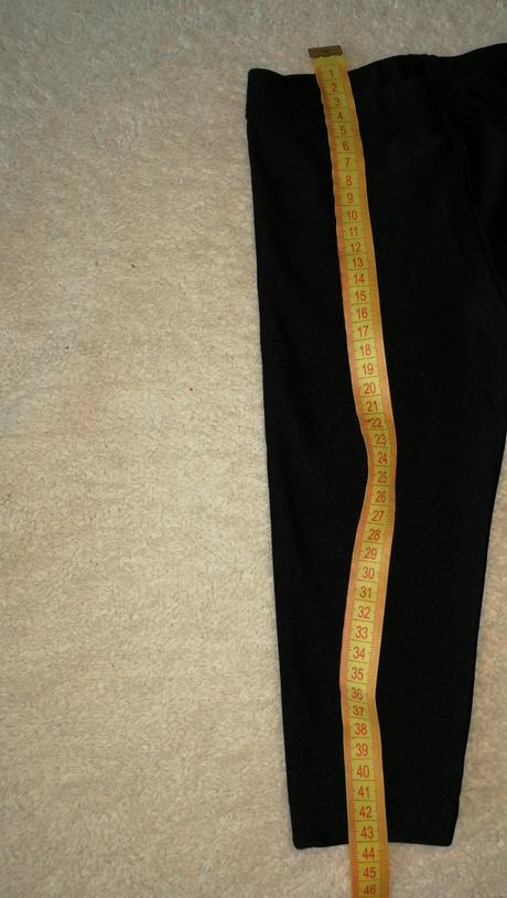 Lesklé legínky, 92