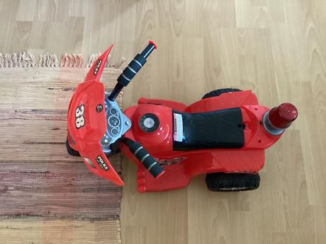 Elektrická policajná motorka,