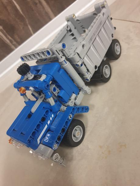 Skladačka - stavebne stroje, 