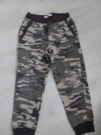 Tepláky č.128, reserved,128