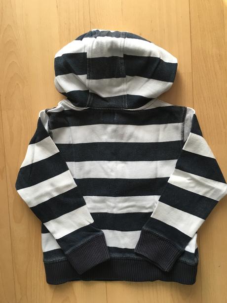 Pruzkovana mikina na 4-5 rokov, f&f,110