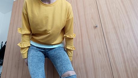 Dámsky tenký sveter s volánmi, veľ. s/m, s