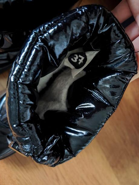 Čierne lesklé snehule, 37