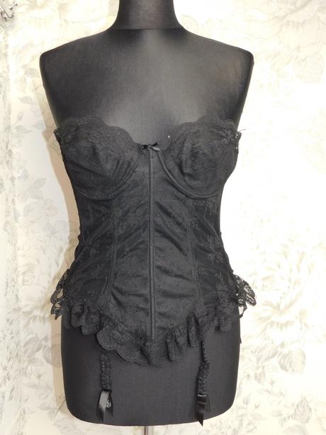 Kvalitny čipkovany korzetovy top, 70c