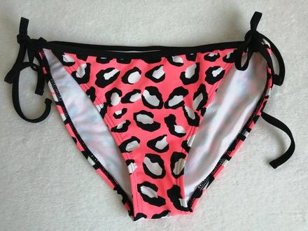 Pekné plavky, tezenis,s