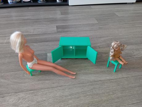 Zelený nábytok ikea pre barbie deti,