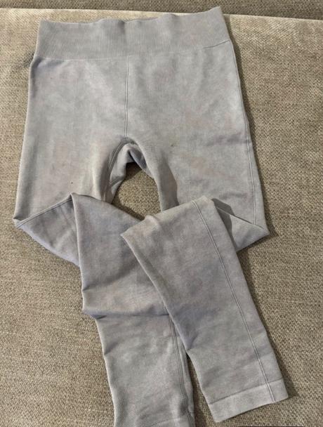 Perfektné prepracované legíny veĺ. 146/152, sinsay,146