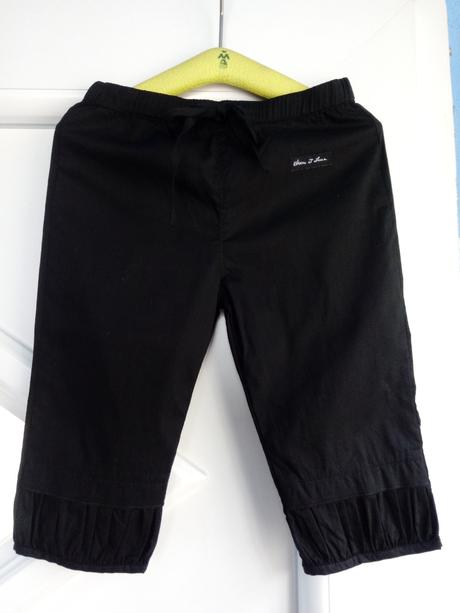 Cierne tenke nohavice, 98