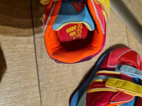 Adidas botasky, adidas,25