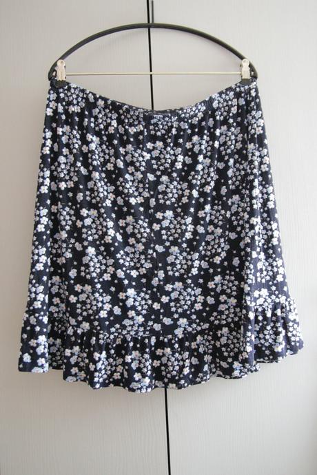 Tmavo modrá kvietkovaná sukňa xl, xl
